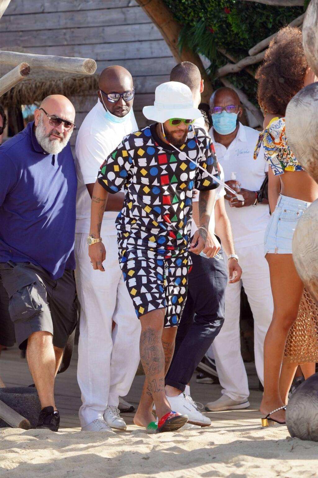 Na pár dní sa s Izabel a jej partiou zabával aj Neymar.