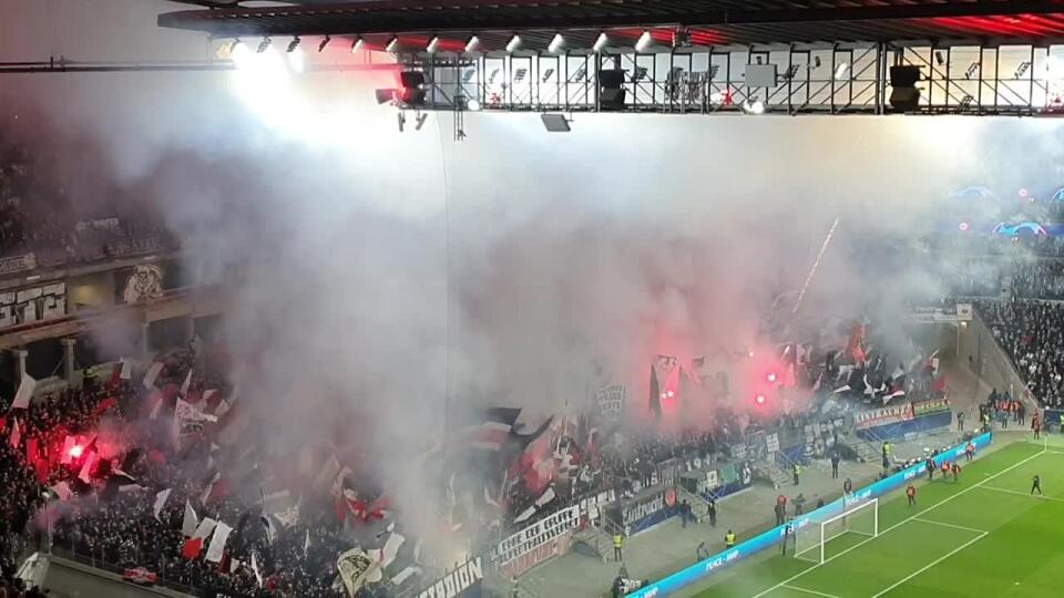Lobotkovcom pripravili vo Frankfurte doslova peklo