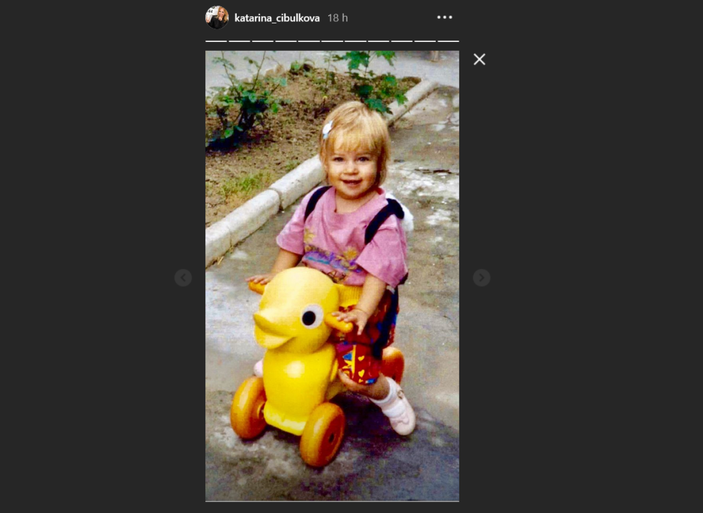 Dominika Cibulková sa v detstve vozila na kačičkovom odrážadle. Jakubkovi zaobstarala poriadneho tátoša.
