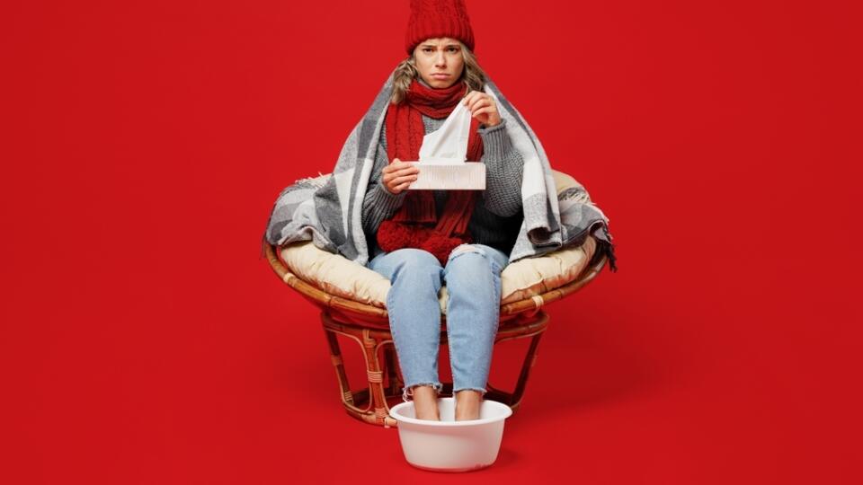 Full,Size,Young,Woman,Wear,Grey,Plaid,Scarf,Hat,Sit