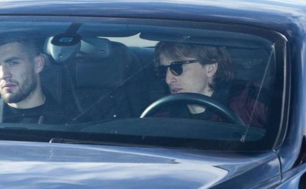 Chorvát Luka Modrič sa najčastejšie vozí na luxusnom Bentley Continental GT.