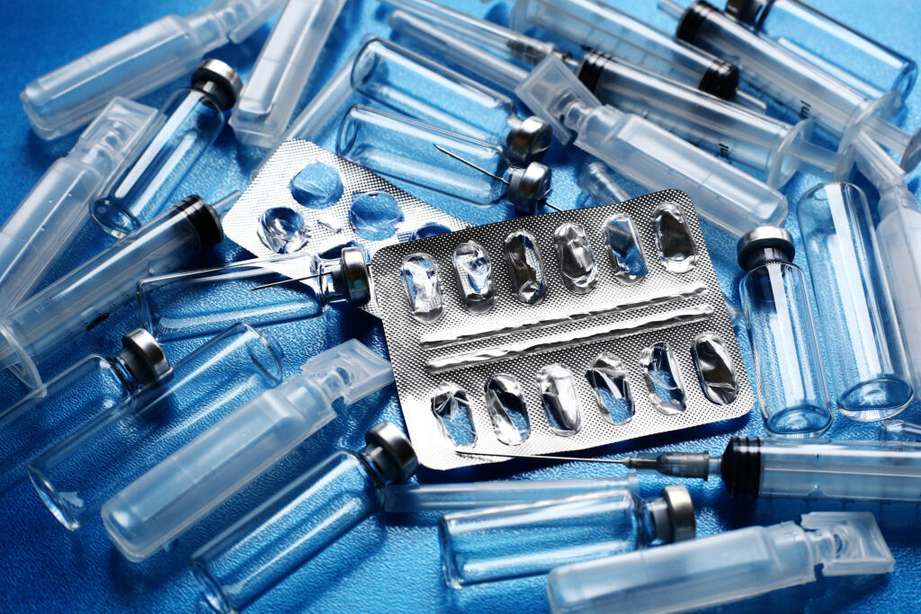 Empty,Blister,,Syringe,,Ampoule.,Lack,Of,Medicines.,Medicine,And,Treatment