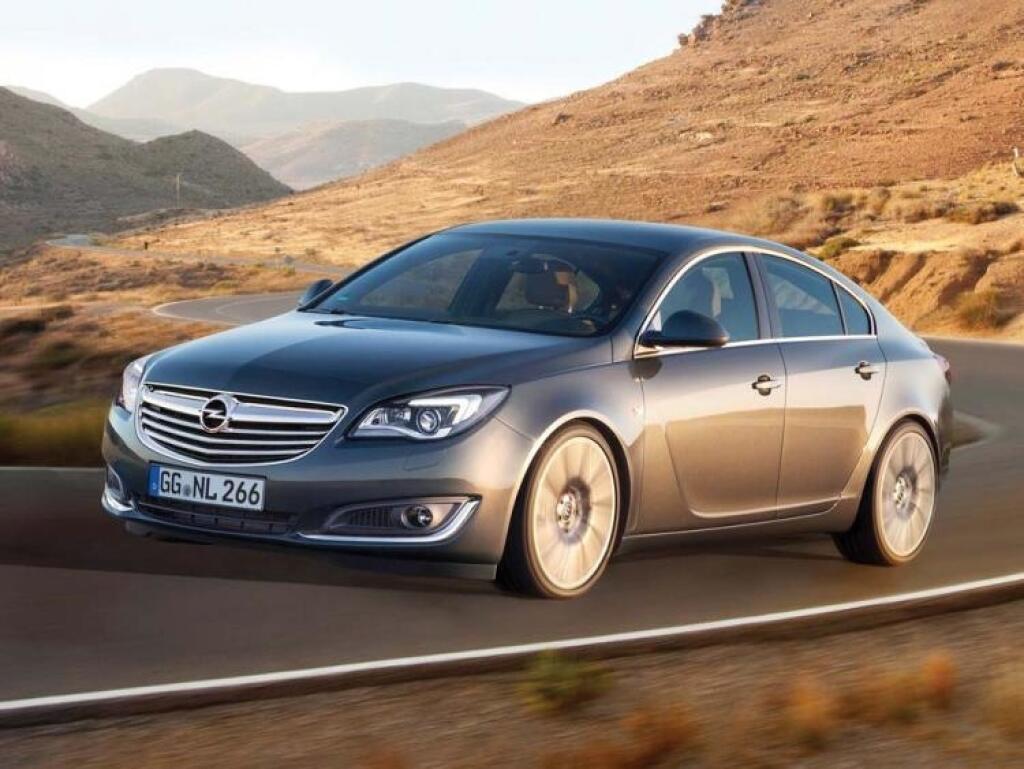 4 proti Škode Superb 2,0 TDI