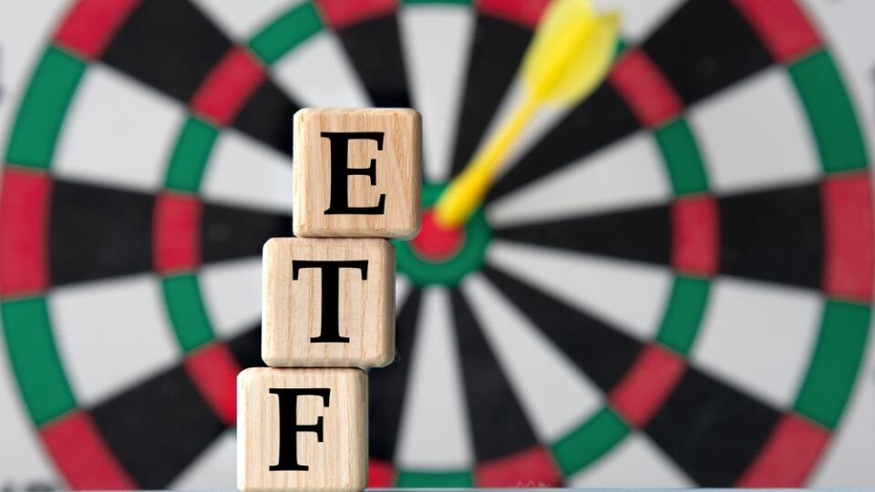 Etf,(exchange,Traded,Fund),-,Acronym,On,Wooden,Cubes,On