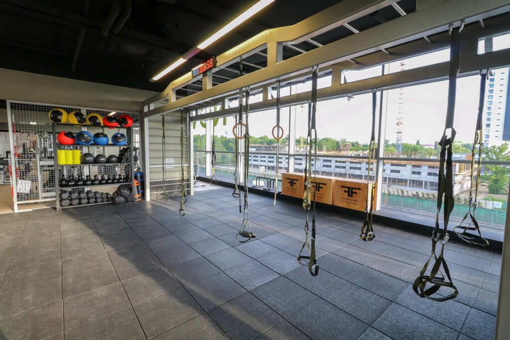 Prázdne fitness centrum v obchodnom dome