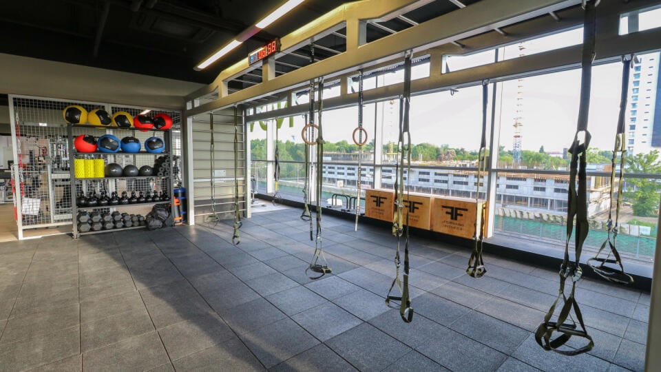 Prázdne fitness centrum v obchodnom dome