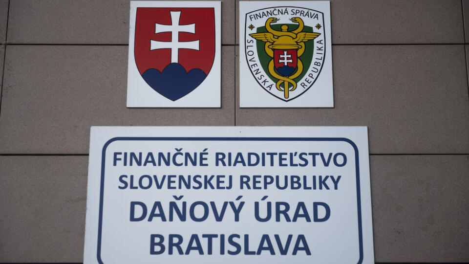 Na snímke budova, v ktorej sídli Daňový úrad Bratislava na Ševčenkovej ulici 30. júla 2020. FOTO TASR - Jaroslav Novák