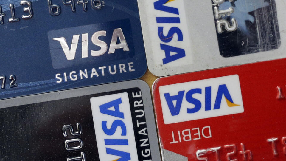 Earns Visa