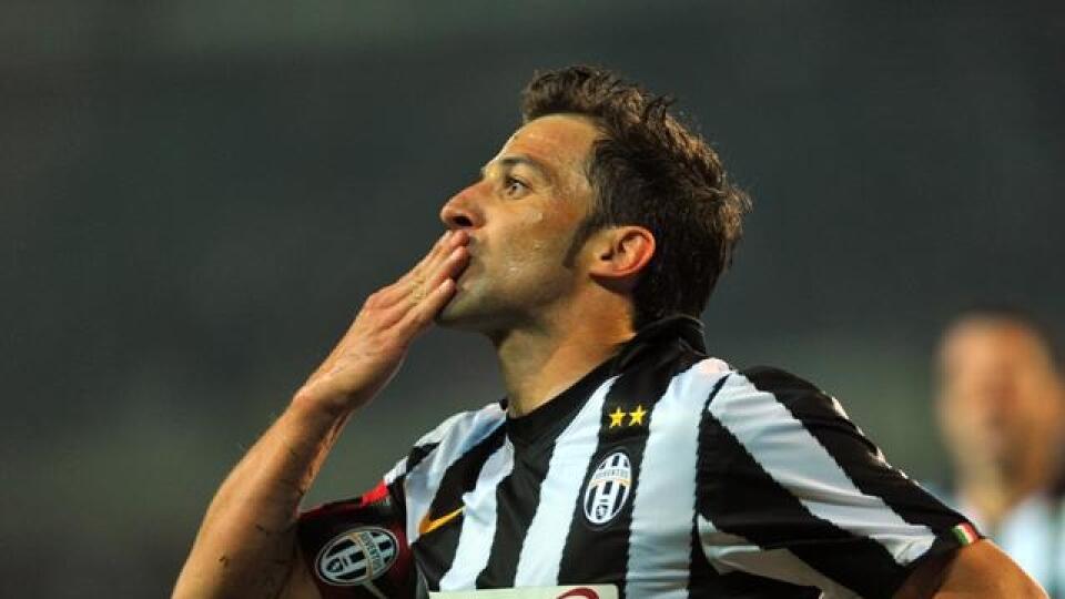 Del Piero sa aktívne zúčastňuje na organizácii futbalového kempu v Bratislave.