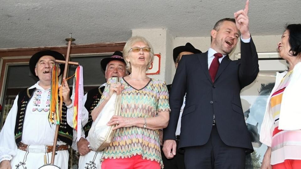 Vláda na 103. schôdzi nielen pracovala, ale sa aj zabávala