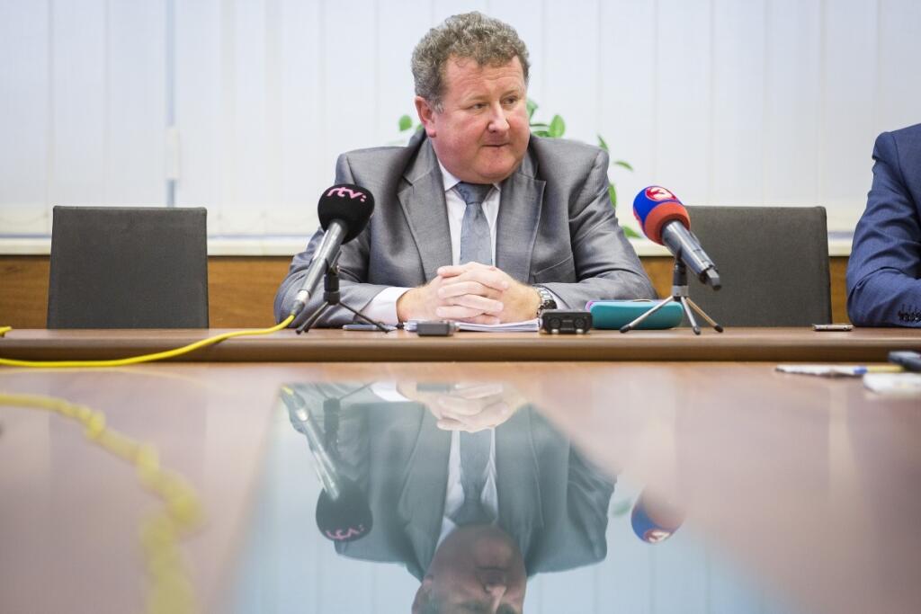 Holjenčík sa vzdal funkcie predsedu ÚRSO