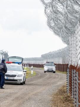 Maďarská polícia mala plné ruky práce: Cez víkend zasahovala voči vyše 2500 narušiteľom hraníc!