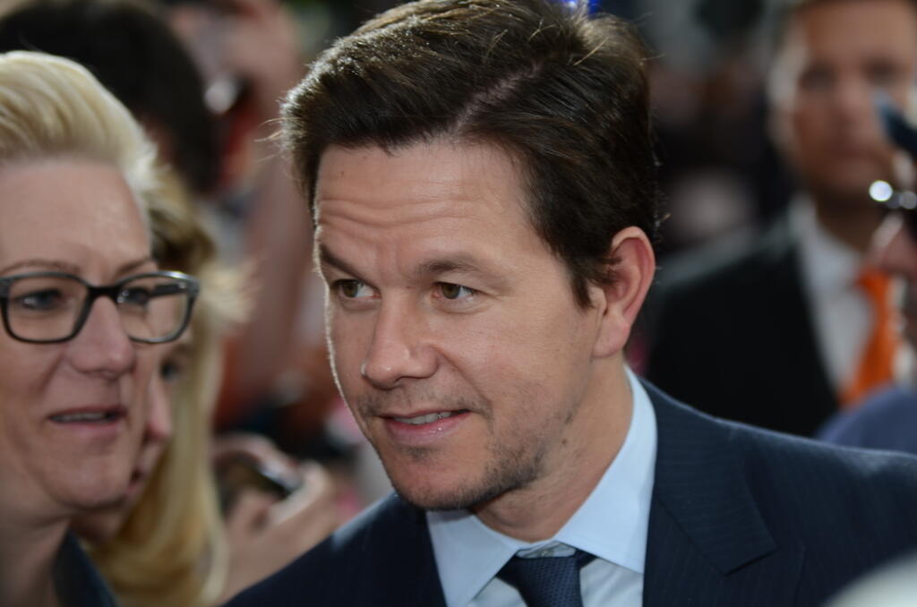 Berlin,-,Germany,-,June,29:,Mark,Wahlberg,With,Fans