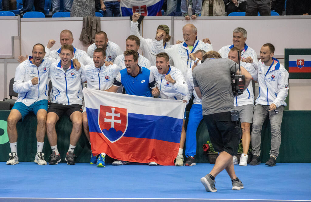 Slovenskí tenisti vyhrali nad Čile 3:1 a postúpili do kvalifikácie o finálový turnaj.