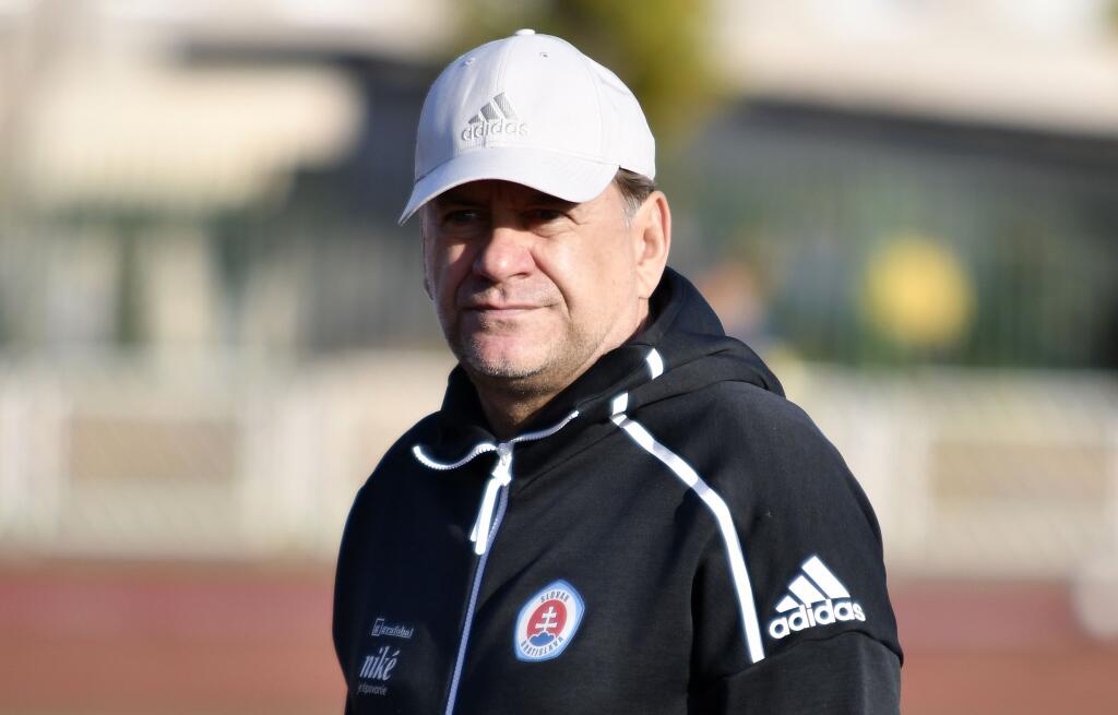 Najhorúcejší kandidát Vladimír Weiss starší je z hry von a tak sa futbaloví činovníci obrátili na staré známe meno.