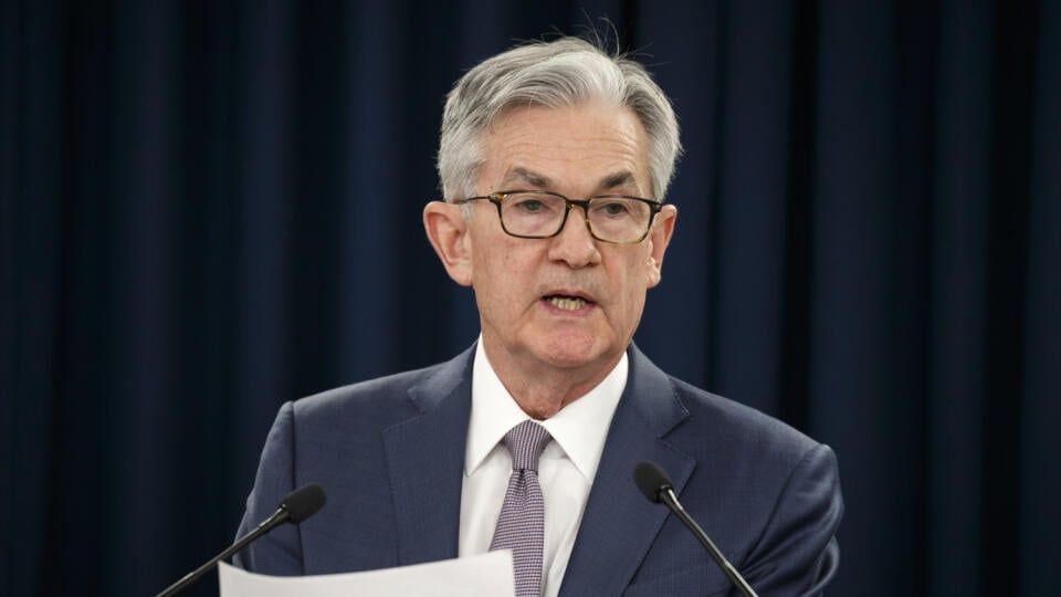 WA 28 Washington - Šéf americkej centrálnej banky (Fed) Jerome Powell počas tlačovej kinferencie vo Washingtone 3. marca 2020. Americká centrálna banka (Fed) v utorok nečakane znížila úrokové sadzby o 50 bázických bodov. Týmto mimoriadnym uvoľnením menovej politiky sa snaží podporiť ekonomiku zasiahnutú epidémiou koronavírusu. FOTO TASR/AP
Federal Reserve Chair Jerome Powell speaks during a news conference, Tuesday, March 3, 2020, to discuss an announcement from the Federal Open Market Commit