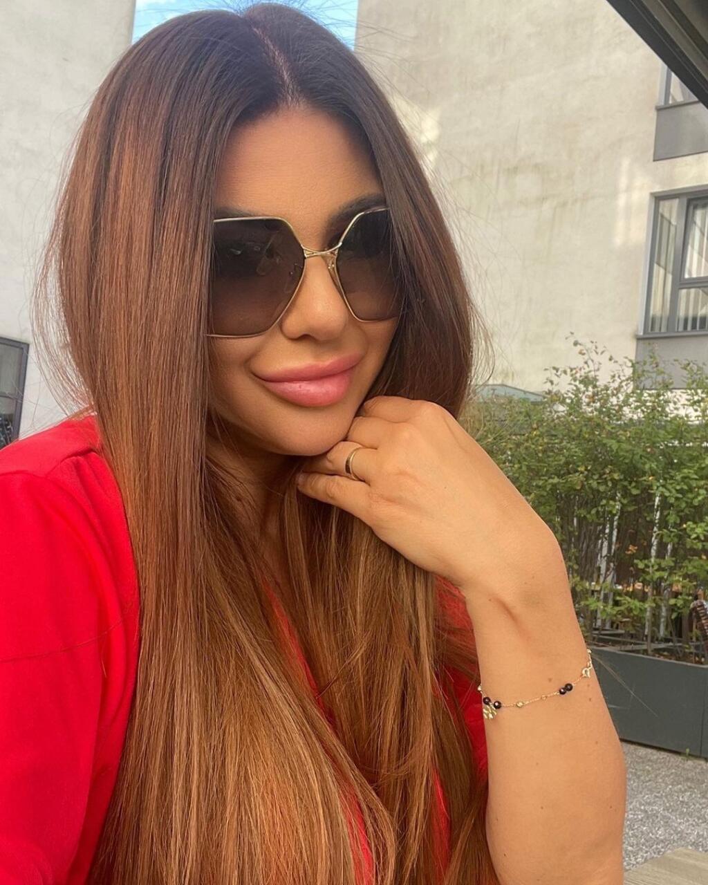 Jedným „dievčaťom z Dubaja“ vraj bola poľská speváčka a influencerka Iwona Węgrowska.