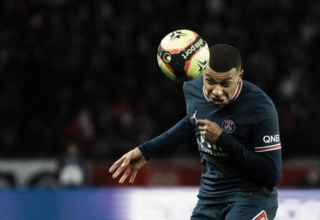 9. KYLIAN MBAPPÉ
Francúzskemu mladíkovi nevyšiel vlaňajší svetový šampionát podľa predstáv, čo sa napokon odzrkadlilo aj na jeho umiestnení v ankete, v ktorej získal 167 bodov.