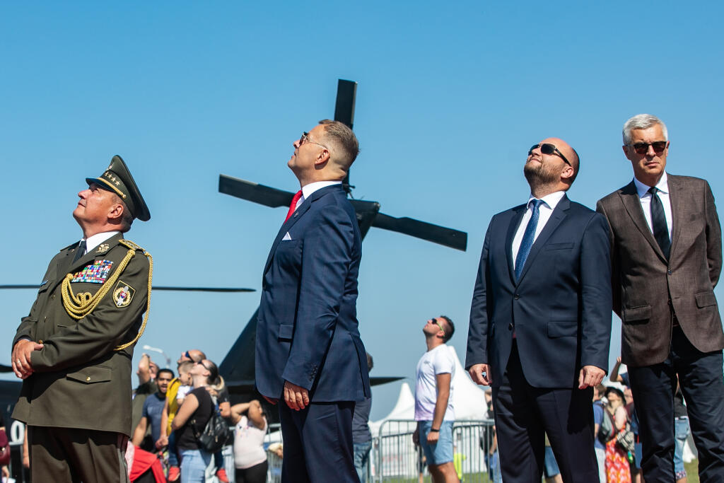 Medzinárodné letecké dni SIAF 2021 v Kuchyni. Na fotke Boris Kollár a Jaroslav Naď.