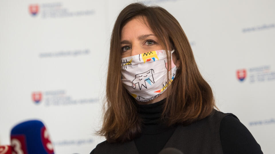 Na snímke ministerka kultúry SR Natália Milanová (OĽaNO) počas brífingu s novinármi na tému