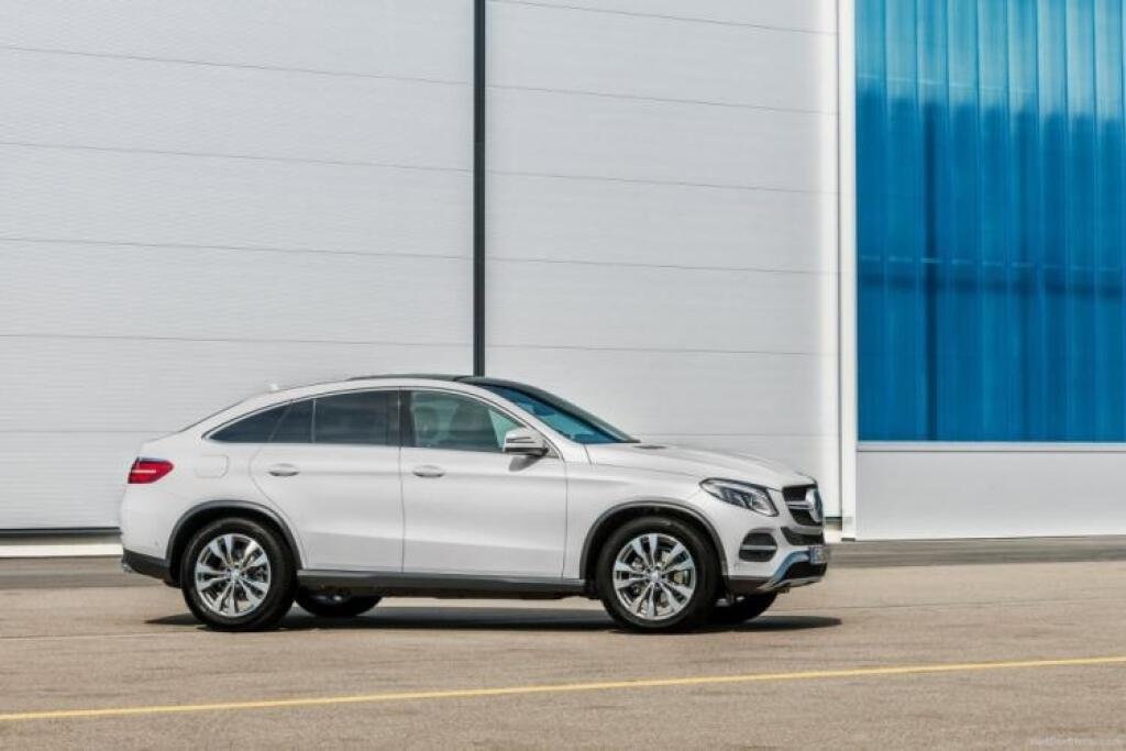 Test konkurenta X6ky: Nový Mercedes GLE Kupé je veľmi vážny súper
