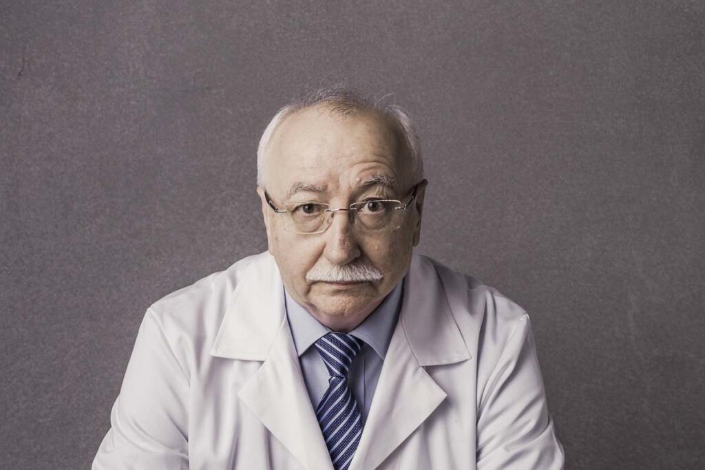 Profesor Juraj Šteňo 