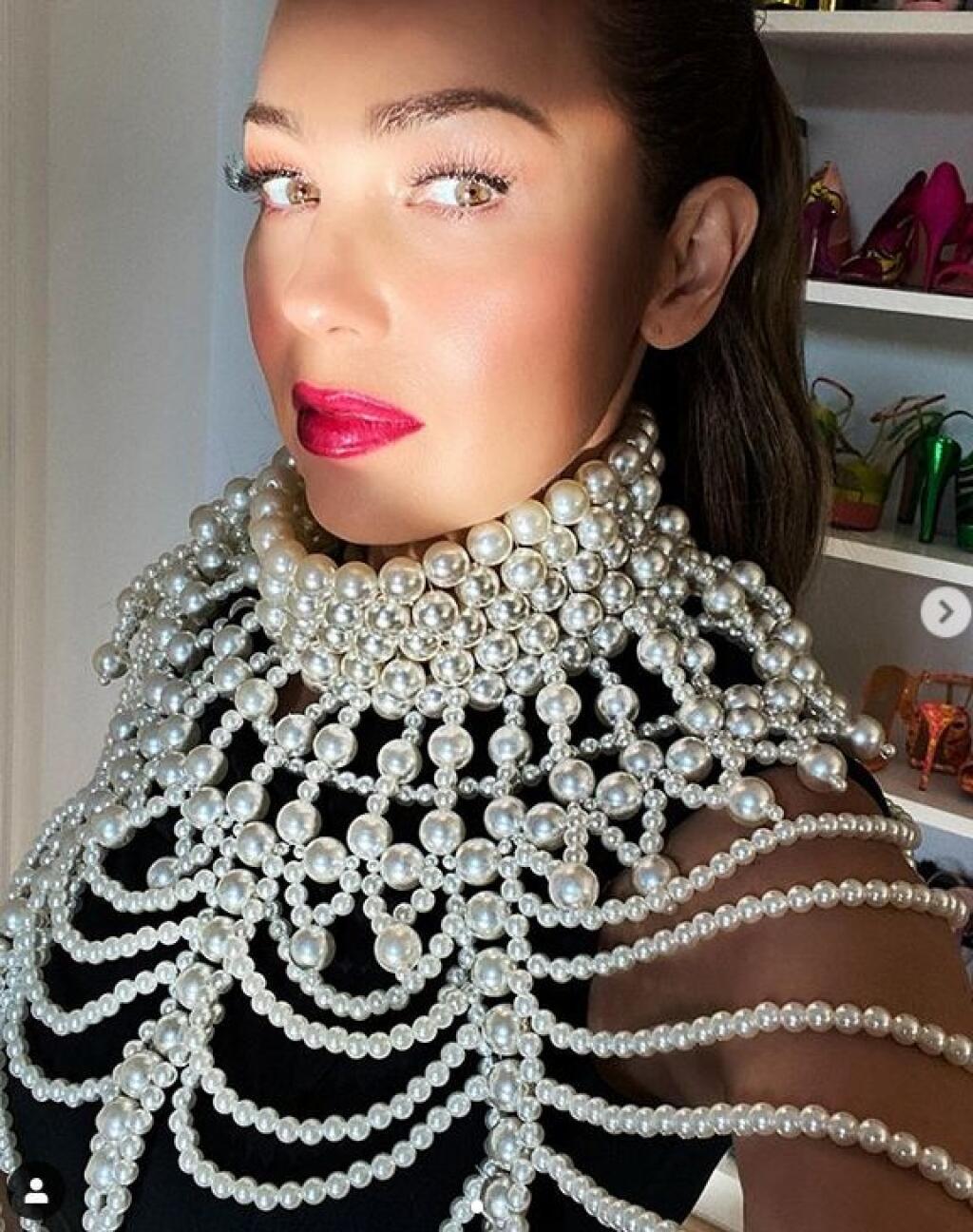 Thalía má aj krátko pred 50-kou bezchybnú postavičku. V plavkách by stále bez problémov porazila aj o polovicu mladšie konkurentky.