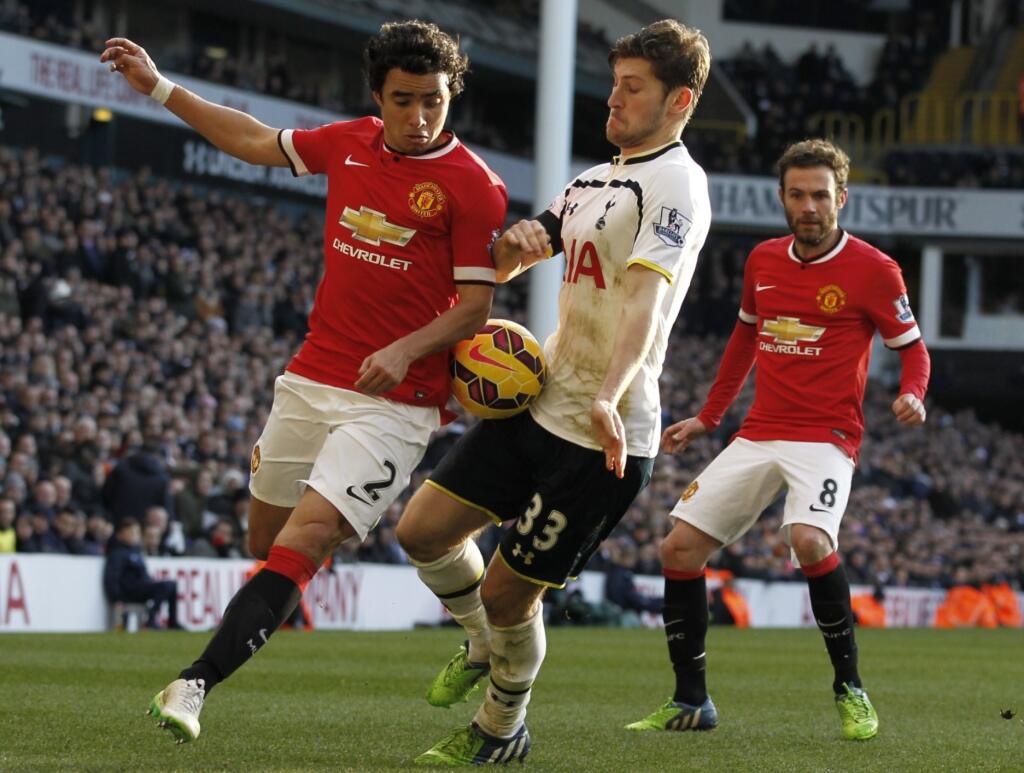 Rafael da Silva hral za Manchester United v rokoch 2008 - 2015 na pravej strane obrany. V 109 zápasoch strelil päť gólov.