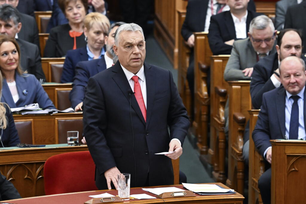 AG13 Budapešť - Na snímke maďarský premiér Viktor Orbán vystupuje s prejavom v úvode jarnej schôdze parlamentu v Budapešti v pondelok 24. februára 2025. Členstvo Ukrajiny v Európskej únii je európskou záležitosťou, pričom bez rozhodnutia Maďarov Ukrajina do Únie nevstúpi. Povedal to v pondelok v úvode jarnej schôdze parlamentu predseda maďarskej vlády Viktor Orbán. 
