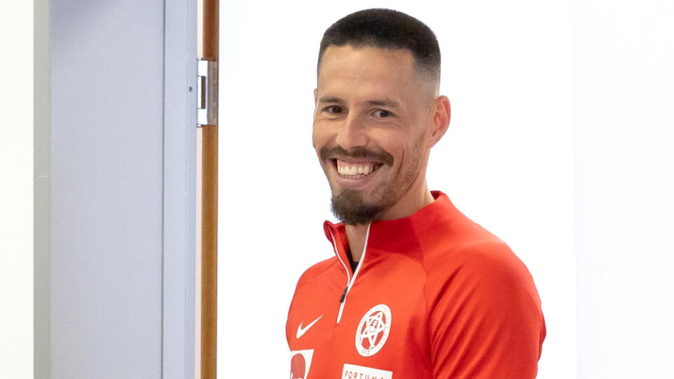 UEFA EURO 2024 - Marek Hamšík, asistent trénera slovenskej futbalovej reprezentácie počas tlačovej konferencie v tréningovom centre pred zápasom proti Anglicku.