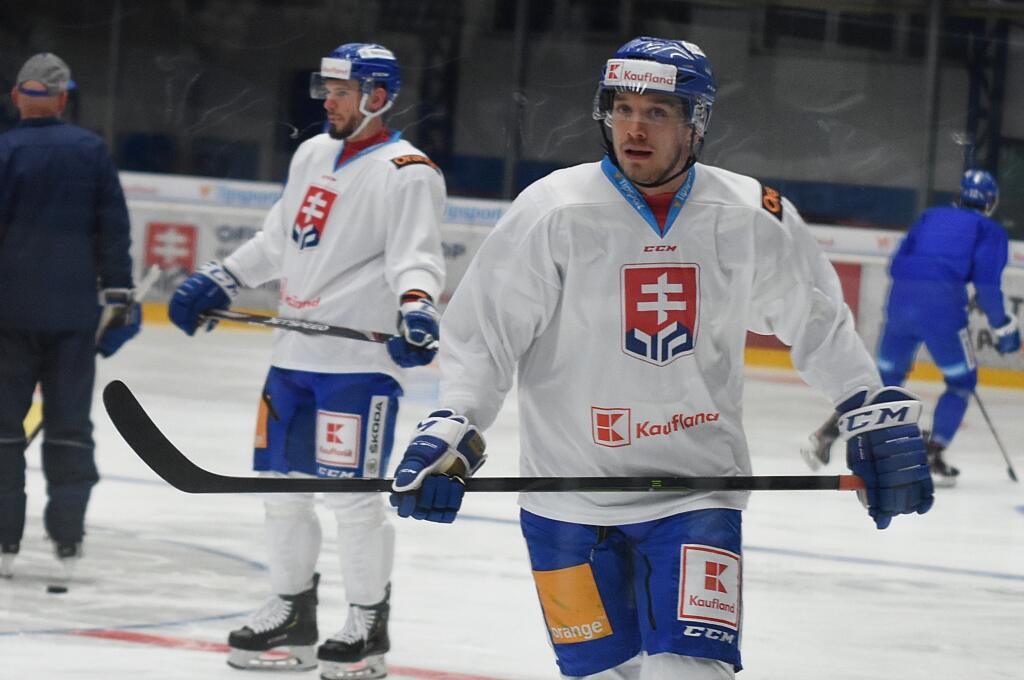 Hokejový klub HC Slovan Bratislava získal do svojich radov produktívneho útočníka Marcela Haščáka.