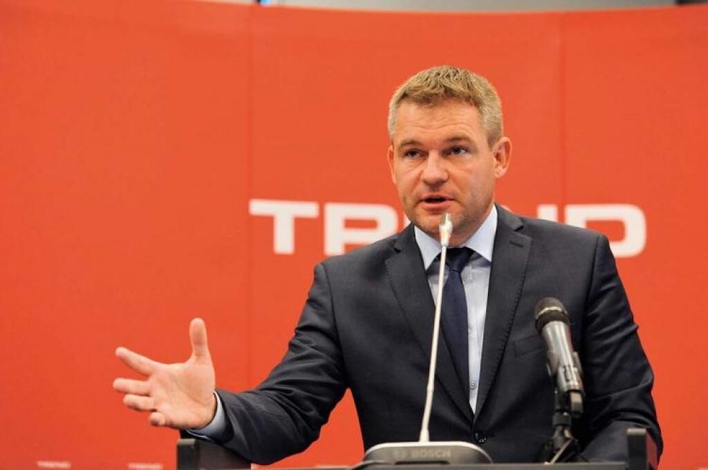 Kto sú členovia tretej Ficovej vlády
