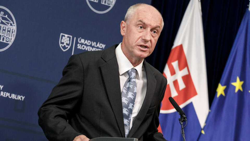 Na snímke nový minister hospodárstva SR Karel Hirman hovorí počas predstavenia nových ministrov na Úrade vláde SR, 13. septembra 2022 v Bratislave. FOTO TASR - Dano Veselský