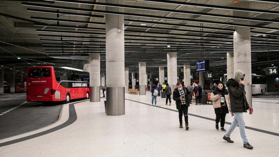 Na fotke je Bratislavská Autobusová stanica (Nivy).