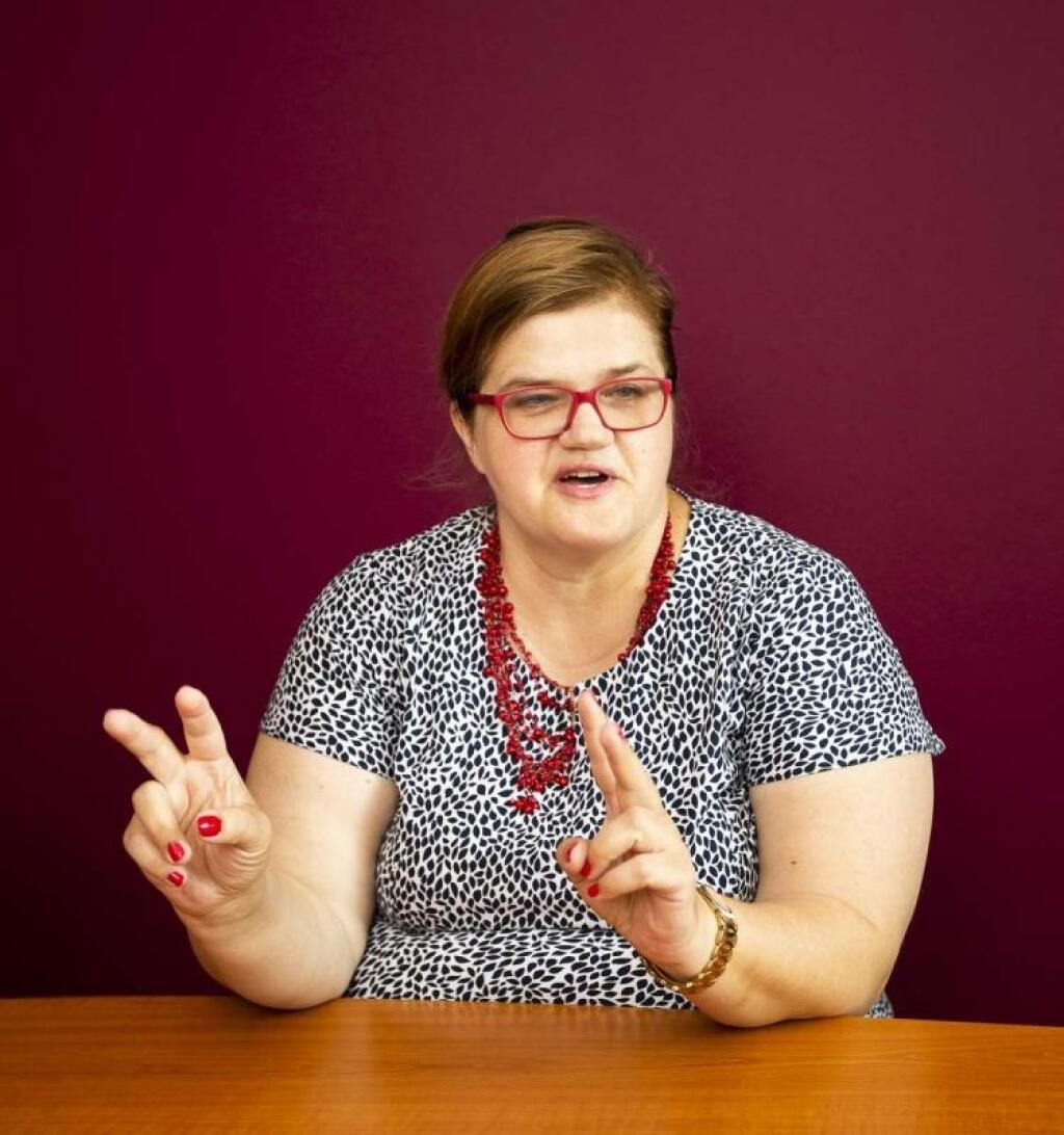 Odborníčka na hypotéky: Ľudia sú rozmaznaní nízkymi úrokmi, mladí nevedia sporiť