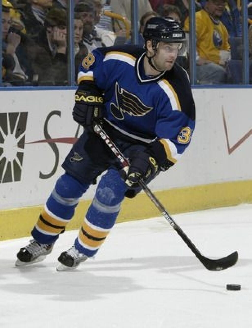 Tragicky zosnulý Pavol Demitra získal v ére mŕtveho puku 490 bodov v 486 stretnutiach NHL.