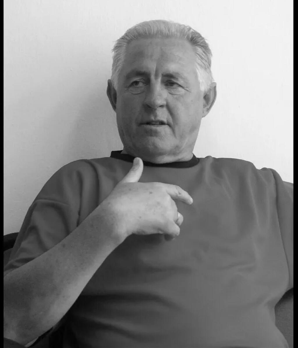 V stredu ráno zomrel deň po svojich 85. narodeninách Justín Javorek, bývalý ligový brankár futbalových klubov Tatrana Prešov, ČH, Slovnaftu a Interu Bratislava.