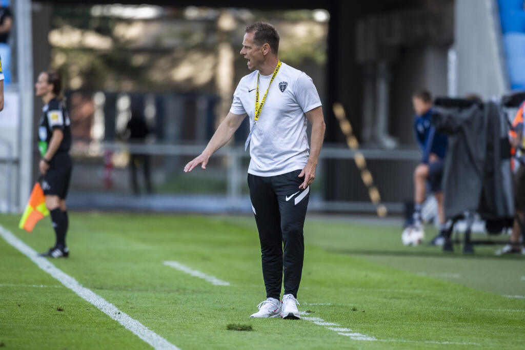 Na snímke tréner Žiliny Ivan Belák počas zápasu záverečného 10. kola skupiny o titul futbalovej Fortuna ligy ŠK Slovan Bratislava - MŠK Žilina v Bratislave 21. mája 2022. FOTO TASR - Jaroslav Novák