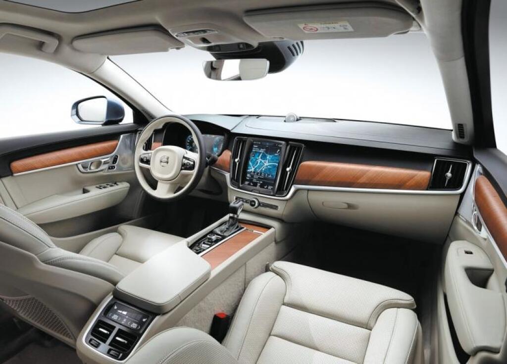 Test Volvo S90: Chýba už len šesťvalcový imidž