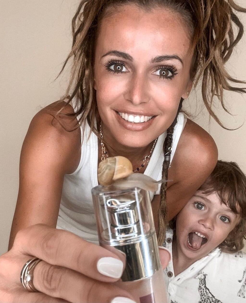 Lenka Raimanová Šóošová má krásne prirodzne husté vlasy