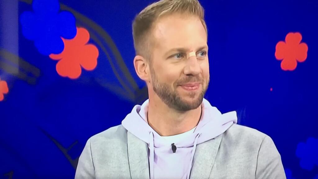 Moderátor Telerána Matúš Krnčok zostal po vulgarizme diváčky zaskočený.