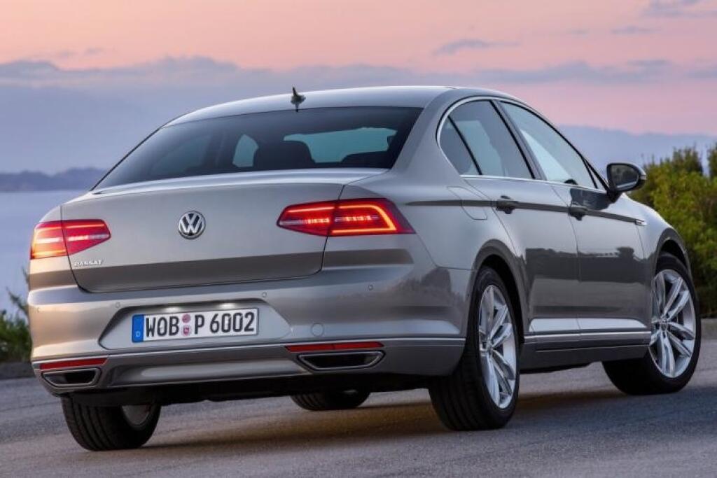 TREND test Peugeot 508 GT 2,2 HDI vs. VW Passat 2,0 TDI Highline