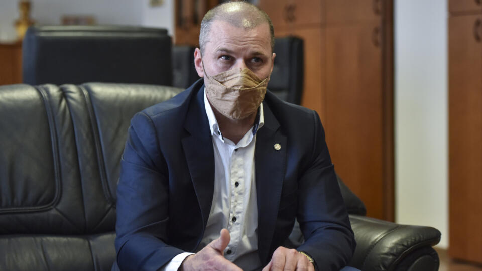 Na snímke prezident Policajného zboru SR Peter Kovařík počas rozhovoru pre Tlačovú agentúru Slovenskej republiky 9. mája 2021 v Bratislave. FOTO TASR - Pavol Zachar