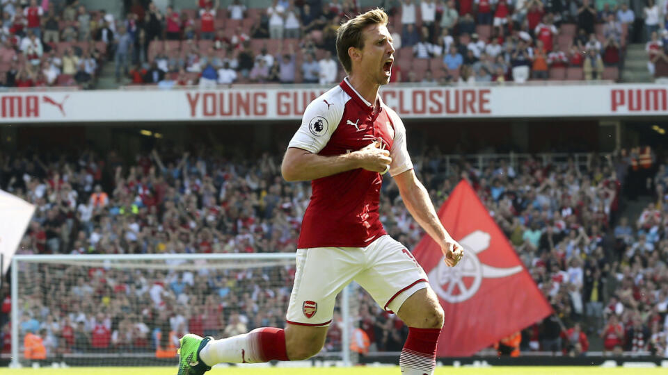 Španielsky futbalista Nacho Monreal opúšťa po šesť a pol roku Arsenal Londýn. Tridsaťročný obranca sa dohodol s Realom Sociedad San Sebastian.