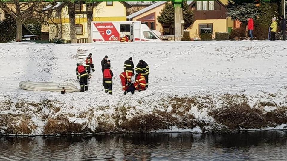 V Košiciach z Hornádu vytiahli telo muža.