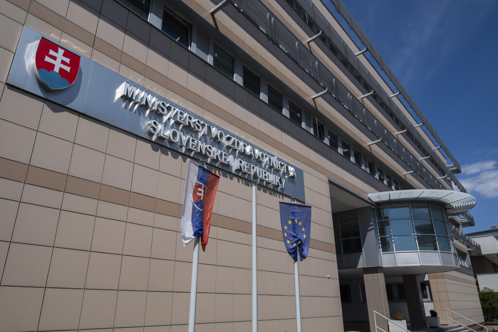 Budova, v ktorej sídli ministerstvo zdravotníctva na Limbovej ulici v Bratislave.