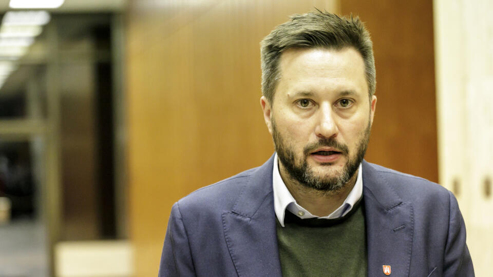 Na snímke primátor Bratislavy Matúš Vallo počas tlačovej konferencie po zasadaní 200. schôdze vlády SR v Bratislave 11. marca 2020. FOTO TASR – Dano Veselský