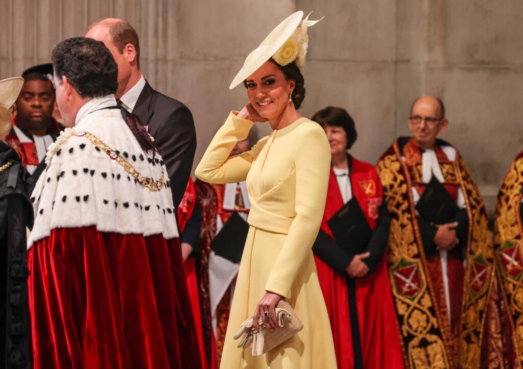 Vojvodkyňa Kate Middleton na oslavách platinového jubilea kráľovnej Alžbety počas bohoslužby v kostole sv. Pavla.