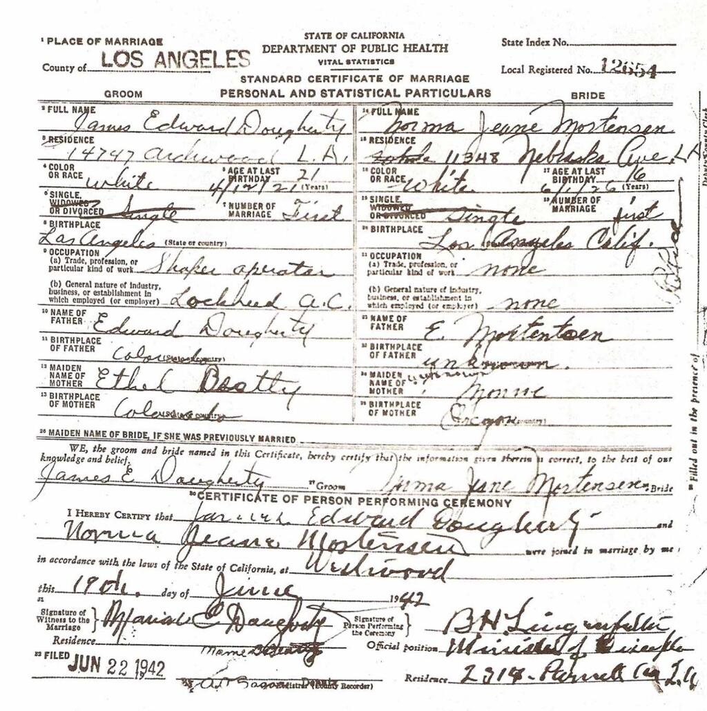 Oficiálne: Osvedčenie o uzavretí manželstva Normy Jeane Mortensonovej (Marilyn Monroe) a Jamesa Doughertyho. Trvalo štyri roky.