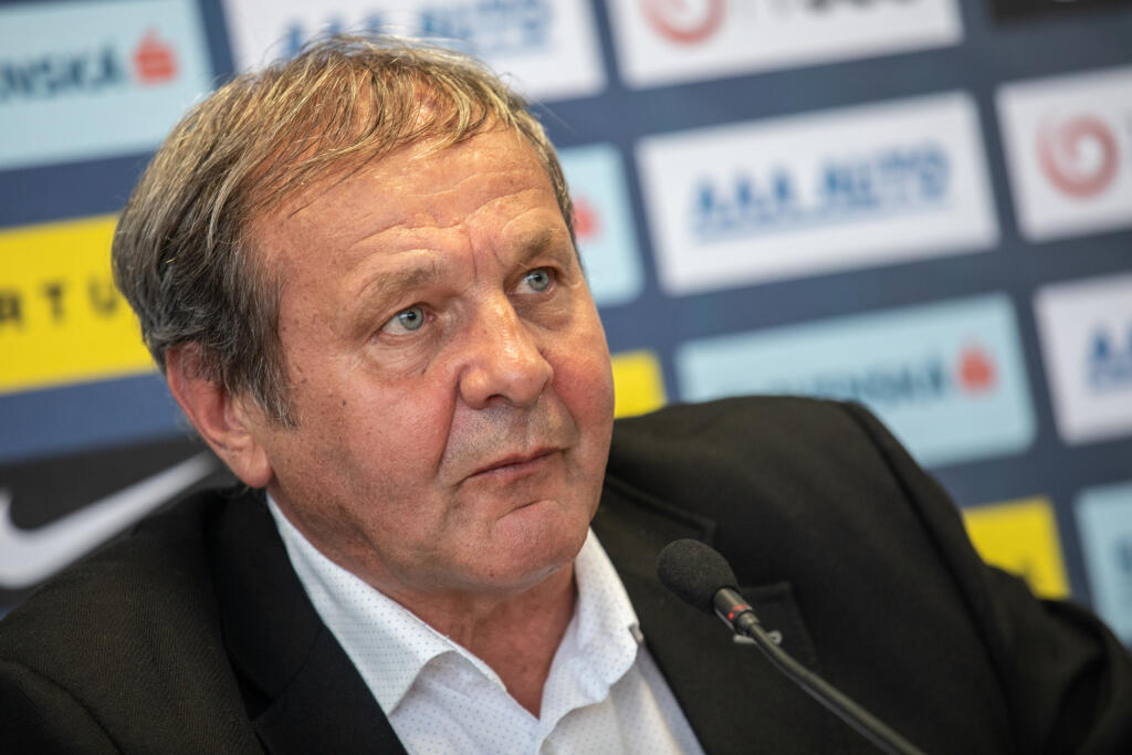 "Šatka mi povedal, že išiel s kamarátmi."
